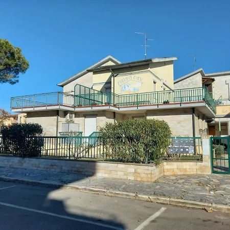 Casa Ester Ex Le Villette 폴로니카